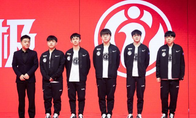 表现不止一 表现不止一